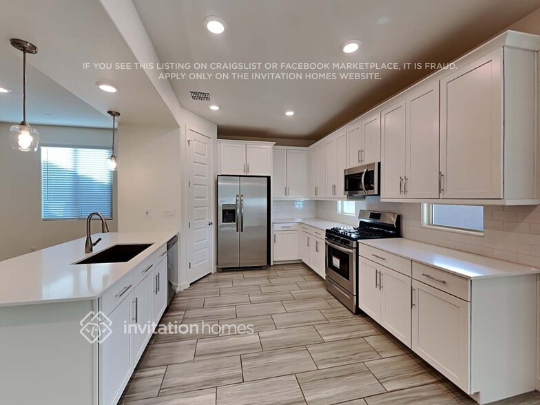 Building Photo - 9613 W Getty Dr