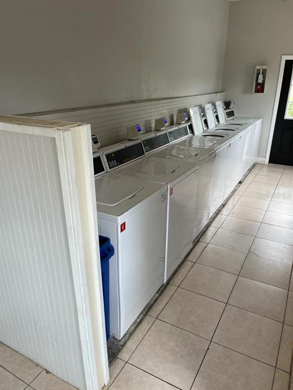 Building Photo - 5325 Curry Ford Rd