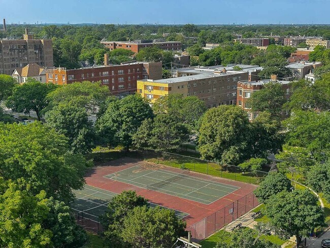 Building Photo - 7337 S South Shore Dr