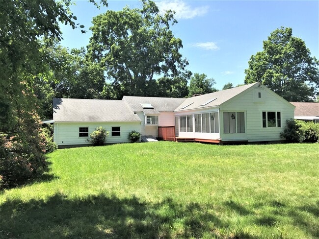 Primary Photo - 10 Brookmoor Rd