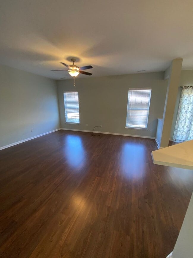 Building Photo - LEGEND OAKS DORCHESTER DISTRICT TWO SCHOOLS