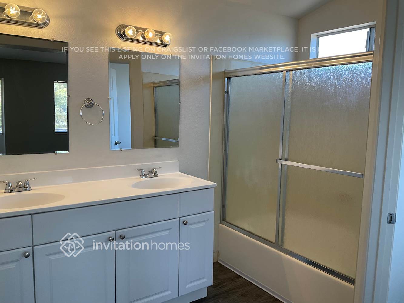 Building Photo - 1731 La Manzana Ln