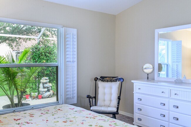 Building Photo - IMMACULATE TURNKEY FURNISHED- NEAR TWIN IS...