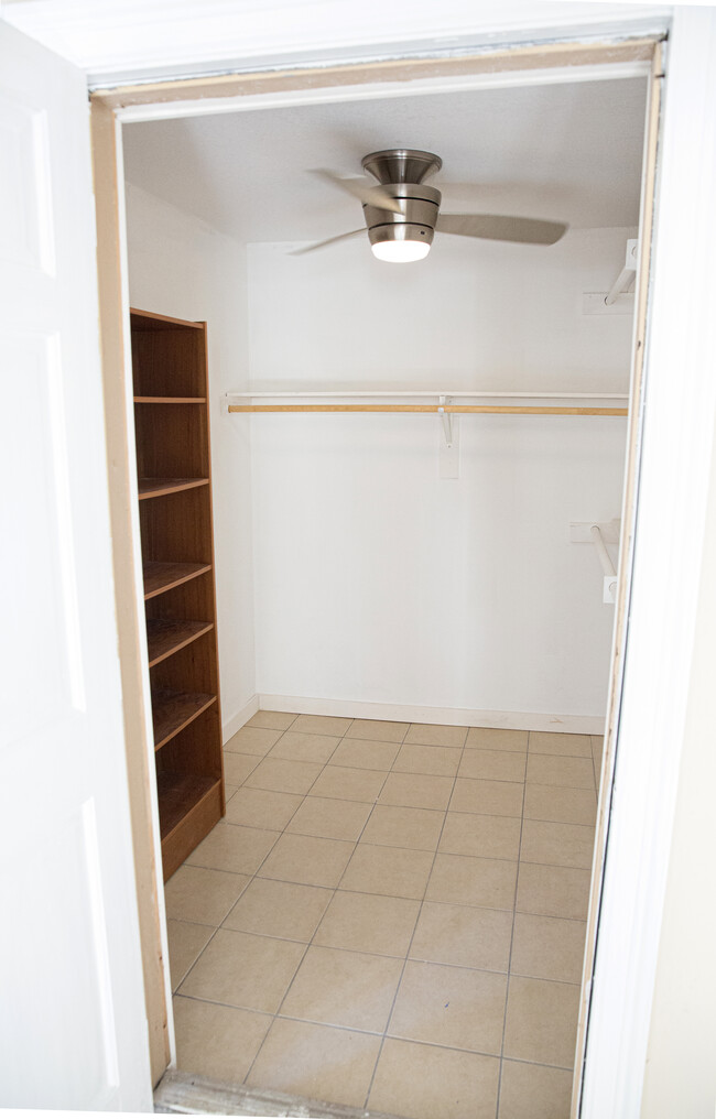 Garage Apartment Back Bedroom Closet - 7334 Lamar St