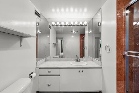 Building Photo - 2160 Century Park E