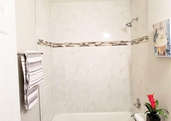 Building Photo - 2495 Danver Ln