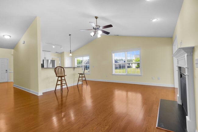 Building Photo - 201 Quincy Ct