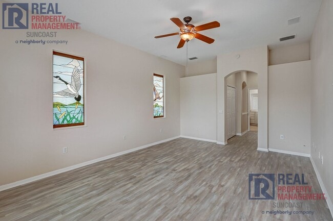 Building Photo - 652 Planters Manor Way