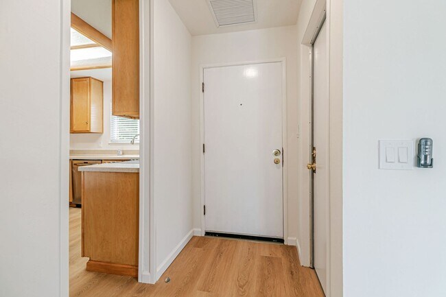 Building Photo - Cambrian Park Home Near Top Schools & Park...
