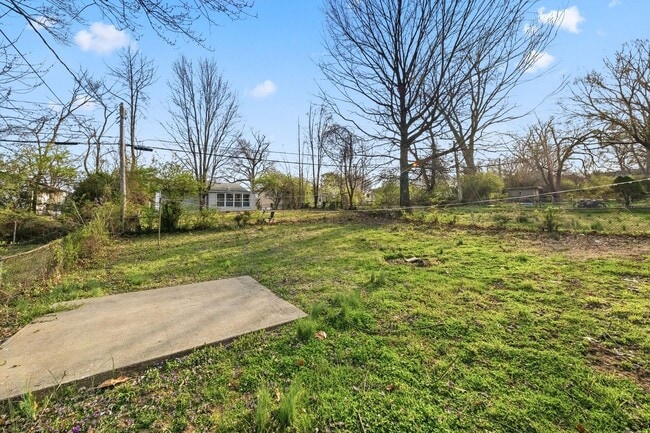 Building Photo - 133 Perthshire Rd