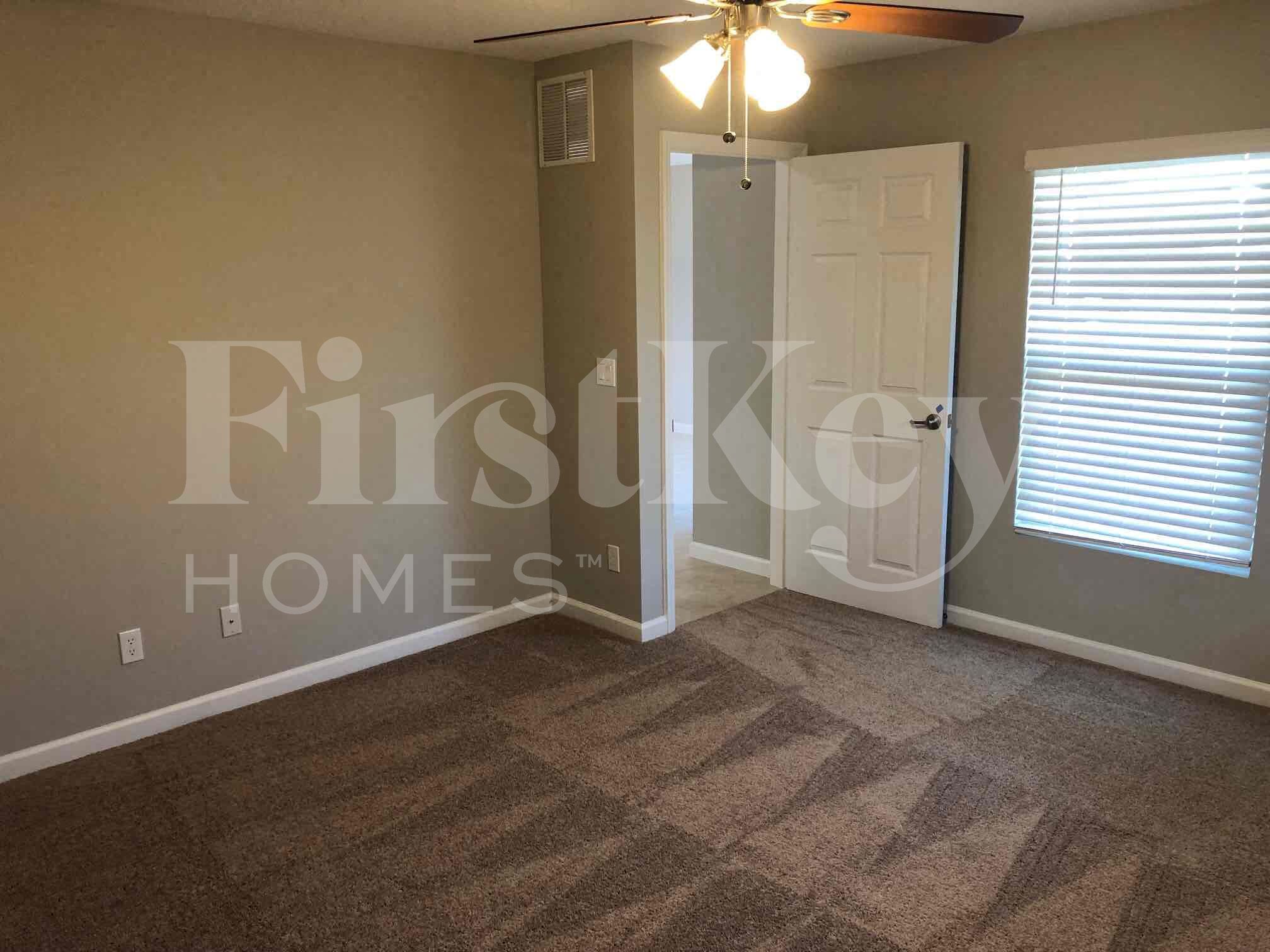 Building Photo - 1773 SW Cannon Ave