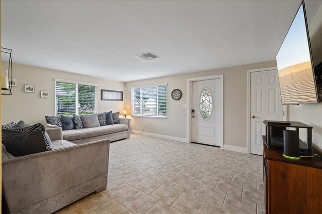 Building Photo - 6400 18th Ave N