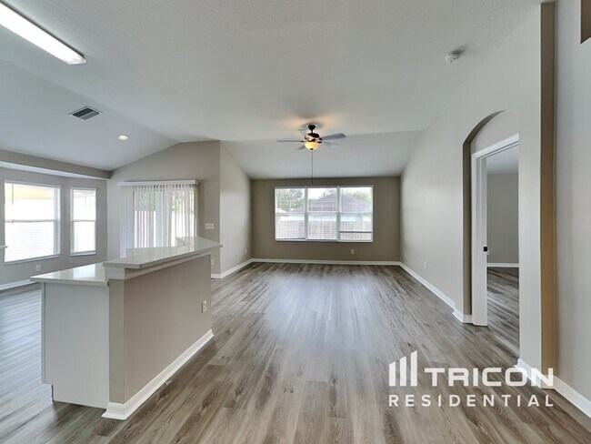 Building Photo - 12719 Standbridge Drive Riverview FL
