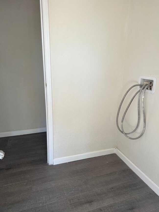 Building Photo - Single Family Rental