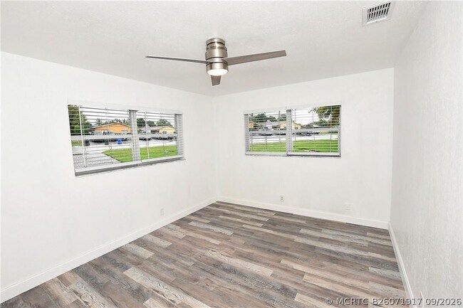 Building Photo - 270 NW 43rd St