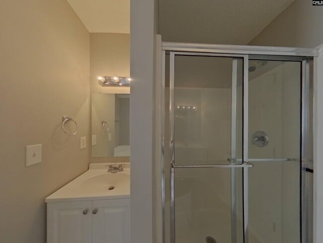 Building Photo - 482 Fox Trot Dr