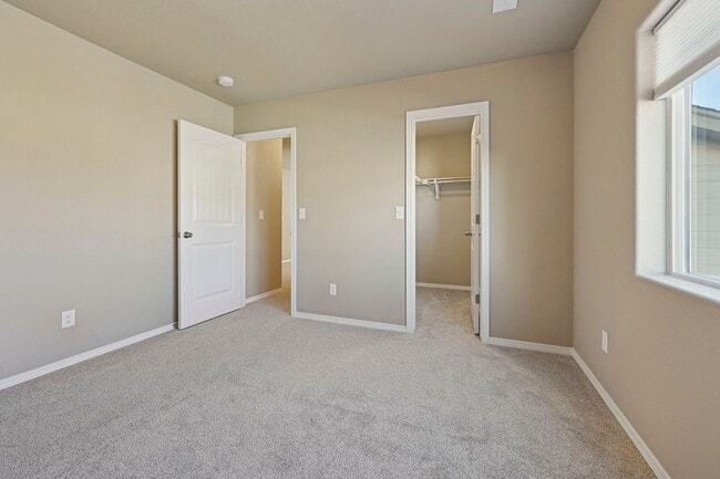 Building Photo - 3 Bed 2 bath house off of N Carefree!