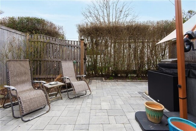 Building Photo - 88 Kay St