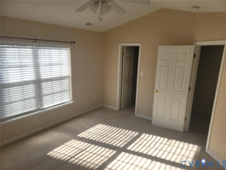 Building Photo - 13519 Ridgemoor Dr