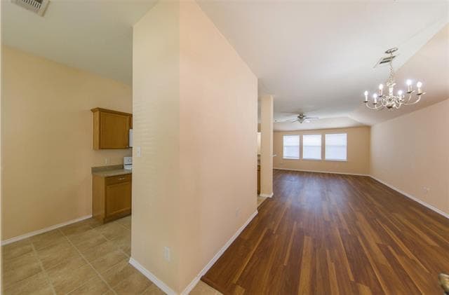 Building Photo - 1824 Heron Dr