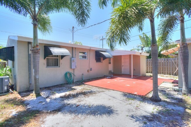 Building Photo - 727 Bunker Rd