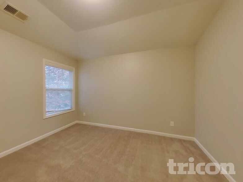 Building Photo - 173 Cliffhaven Cir