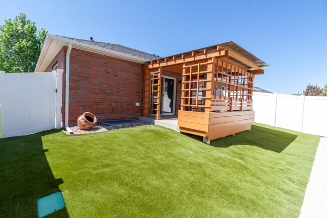 Building Photo - 414 Appletree Lane - 1