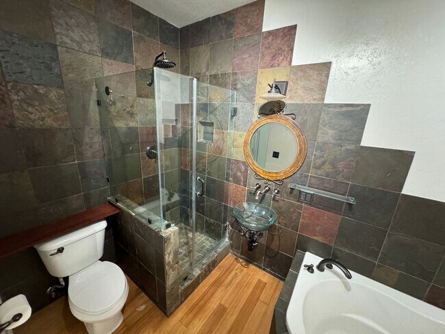 Building Photo - Single Story Home In The Heart Of Summerli...