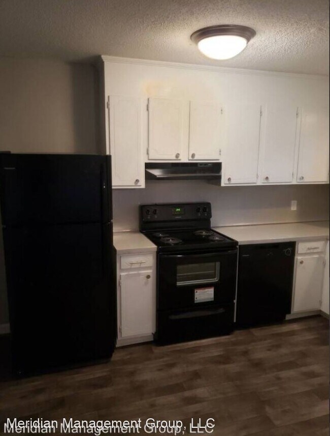 Building Photo - 2 br, 1 bath Apartment - 711 Jefferson St.