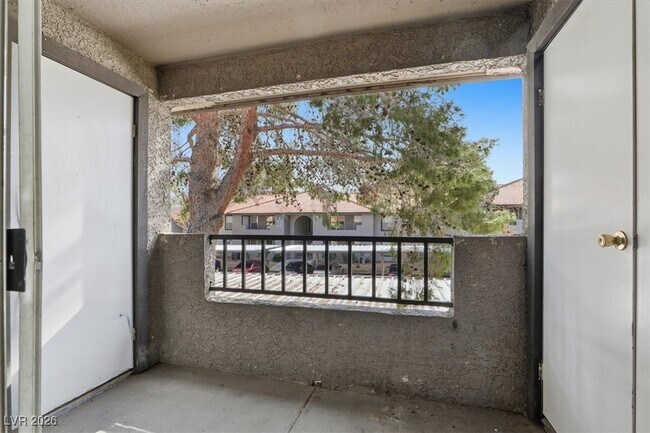 Building Photo - 2606 S Durango Dr