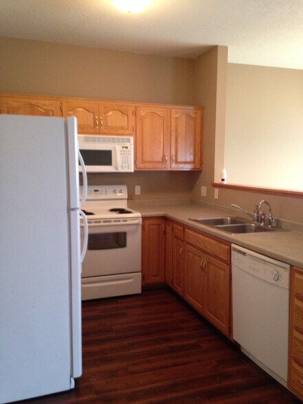 Building Photo - 2106 Linden Trl