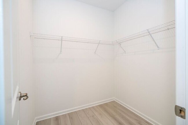 Building Photo - Modern 3-Bedroom 3.5-Bath Townhome with EV Charger, Smart Home Features, 2-Car Garage & Resort-St...