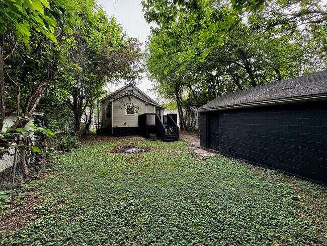 Building Photo - 610 Colorado Ave