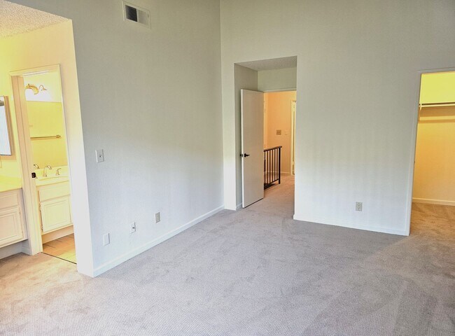 Building Photo - 21141 Lassen St