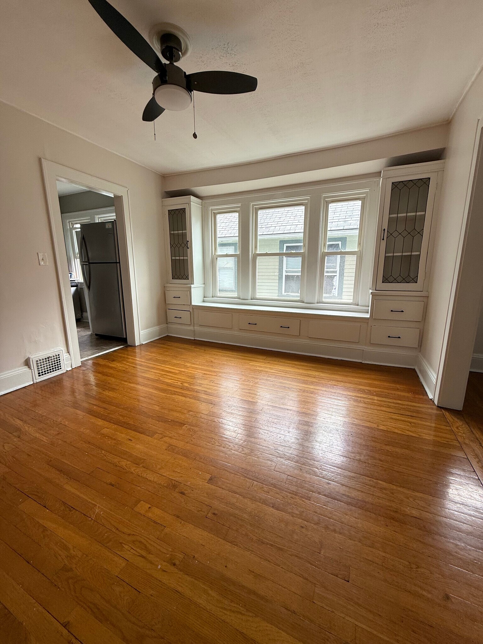 Dining Room - 2099 Waterbury Rd
