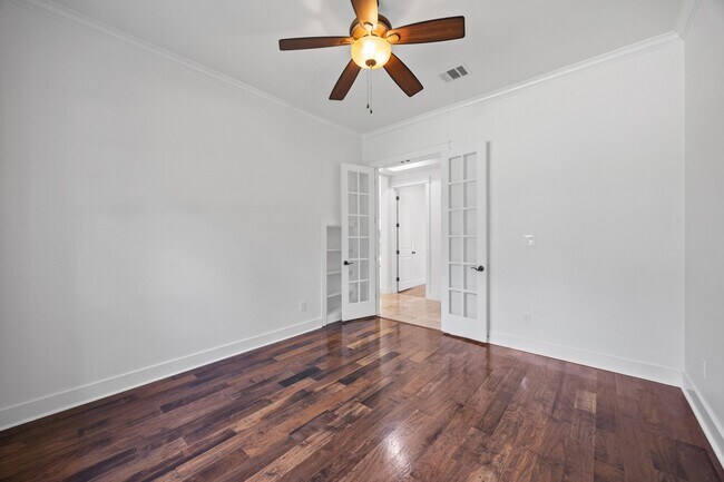 Building Photo - 206 Lido St