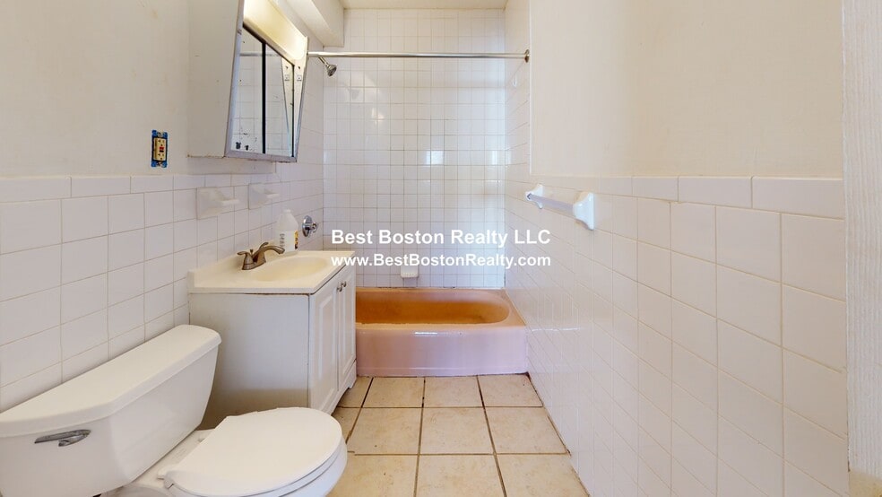 Building Photo - 216 Revere Beach Pkwy