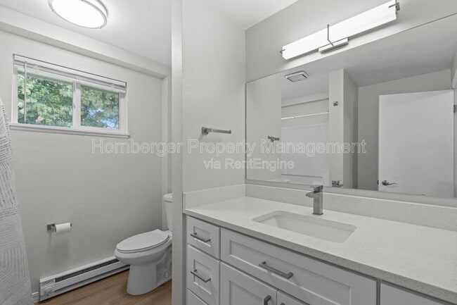 Building Photo - 3816 S Bowdish Rd