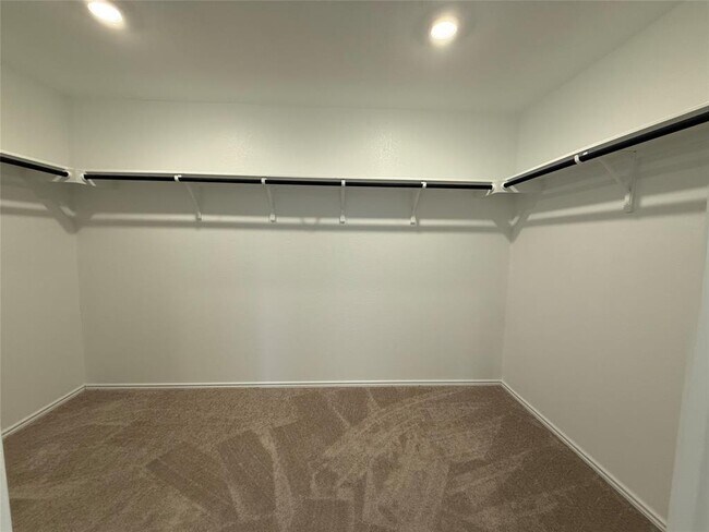 Building Photo - 373 Jeffers