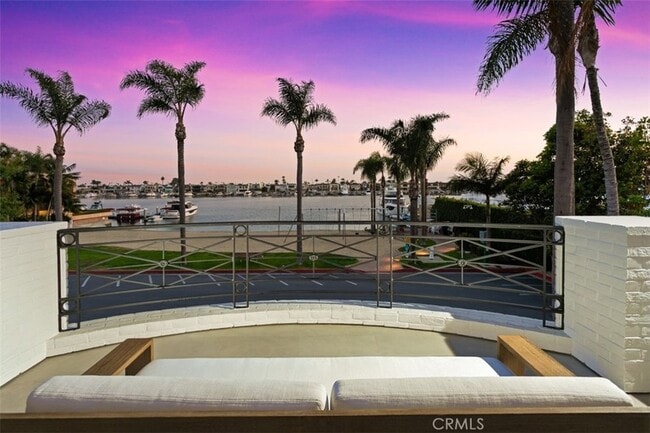 Building Photo - 2401 Bayshore Dr