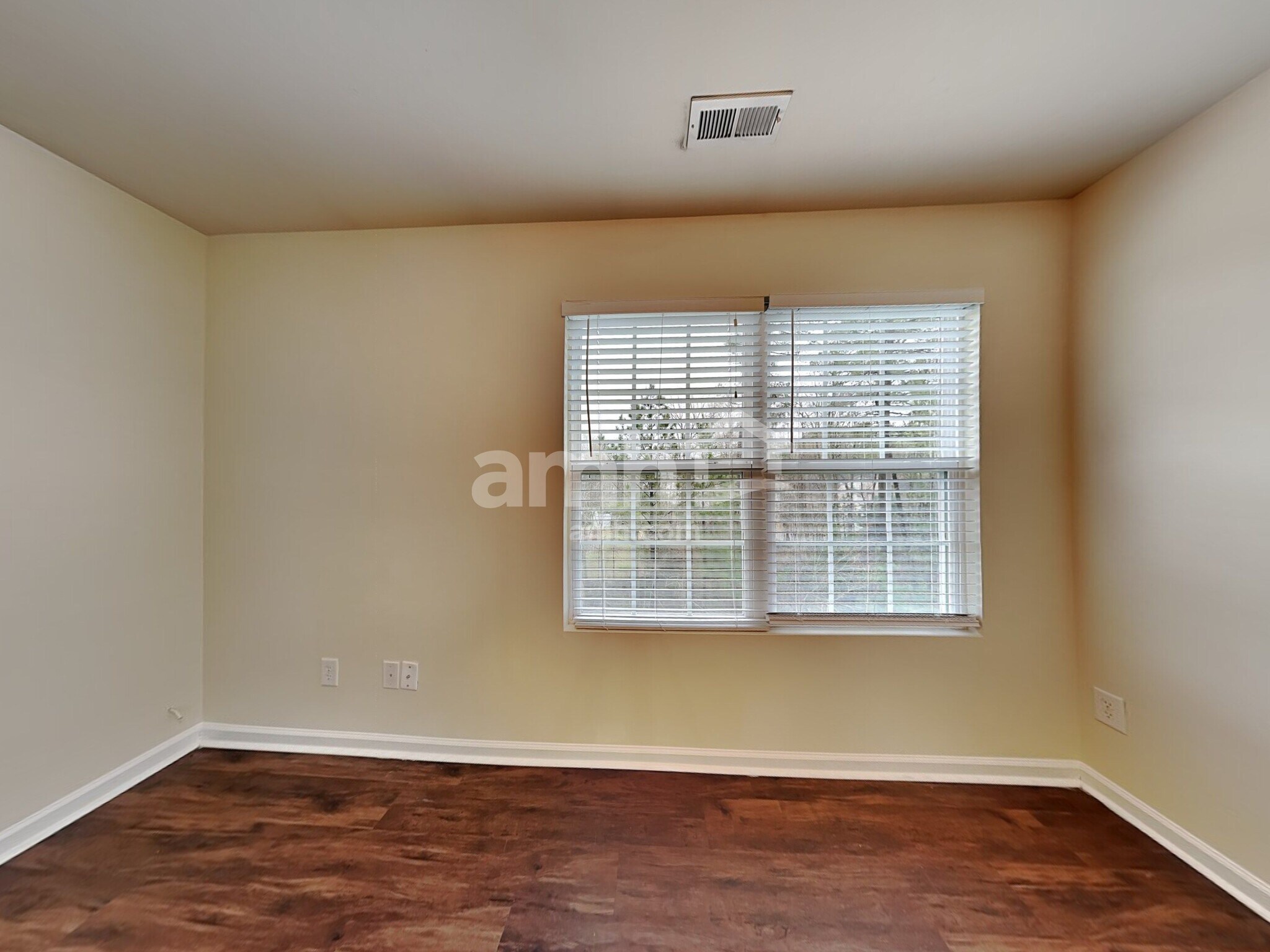 Building Photo - 3012 Cardinal Lake Dr