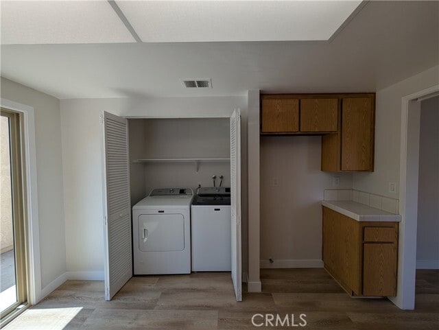 Building Photo - 9764 Louise Way