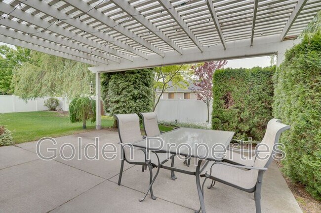 Building Photo - 3045 W Thorndale Loop