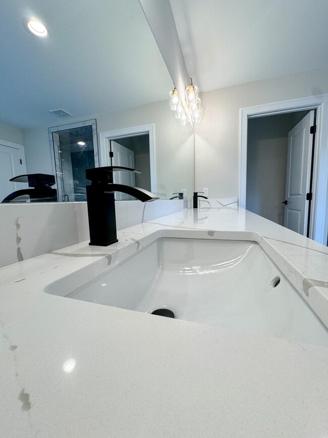 Building Photo - 54759 Camden Ct