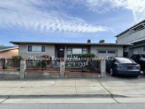 Building Photo - Inviting 2-Bed 1-Bath Home with Updated Ki...