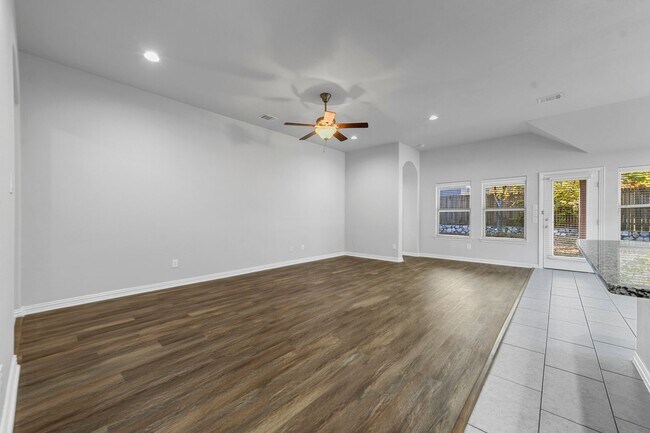 Building Photo - Charming 1-Story 4 Bedroom 2 Bathroom in L...