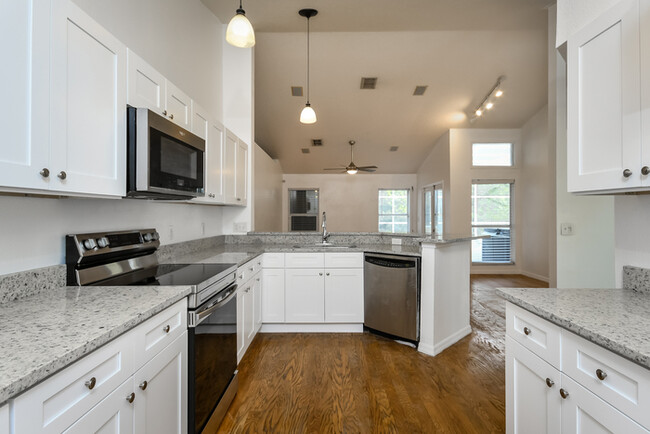 Building Photo - Home with a Pool in Saint Cloud, FL!