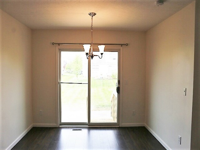 Building Photo - 2021 Belmont Dr