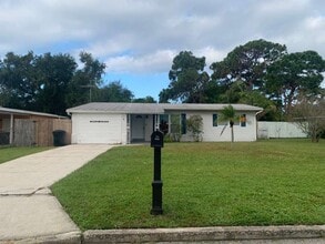 Building Photo - 3 Bedroom 2 Bath Home in Central Gulfport