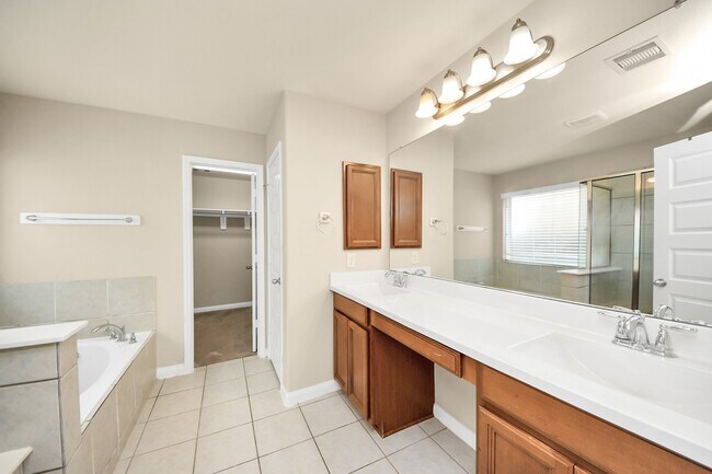 Building Photo - 15210 Paxton Landing Ln